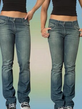 Women’s Mid-Rise Slim Bootcut Jeans in Faded Blue